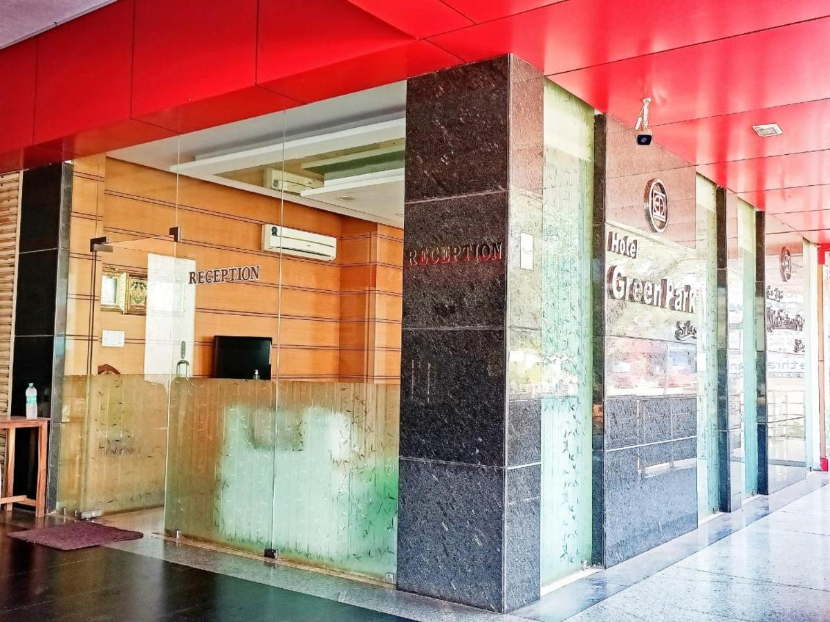 Hotel Green Park Suites มานิปาลา ภายนอก รูปภาพ