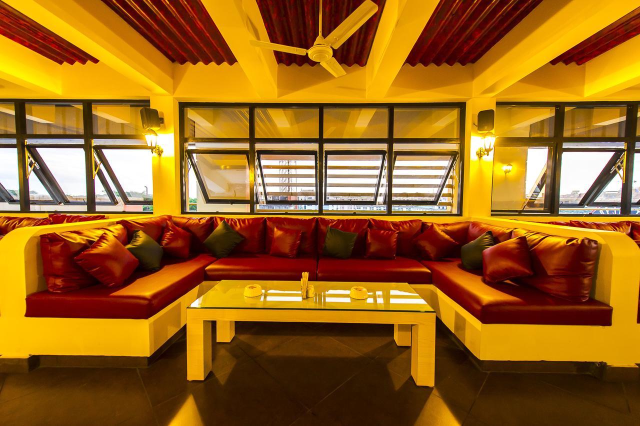 Hotel Green Park Suites มานิปาลา ภายนอก รูปภาพ